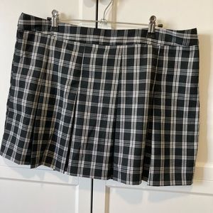 H&M Black and White Plaid Pleated Mini Skirt
